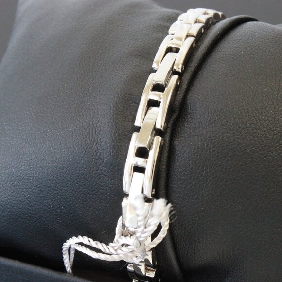 Caravelle Ladies Silver Tone With Gold Accents ½ Bangle Bracelet MOP Dial 16mm - Picture 11 of 15